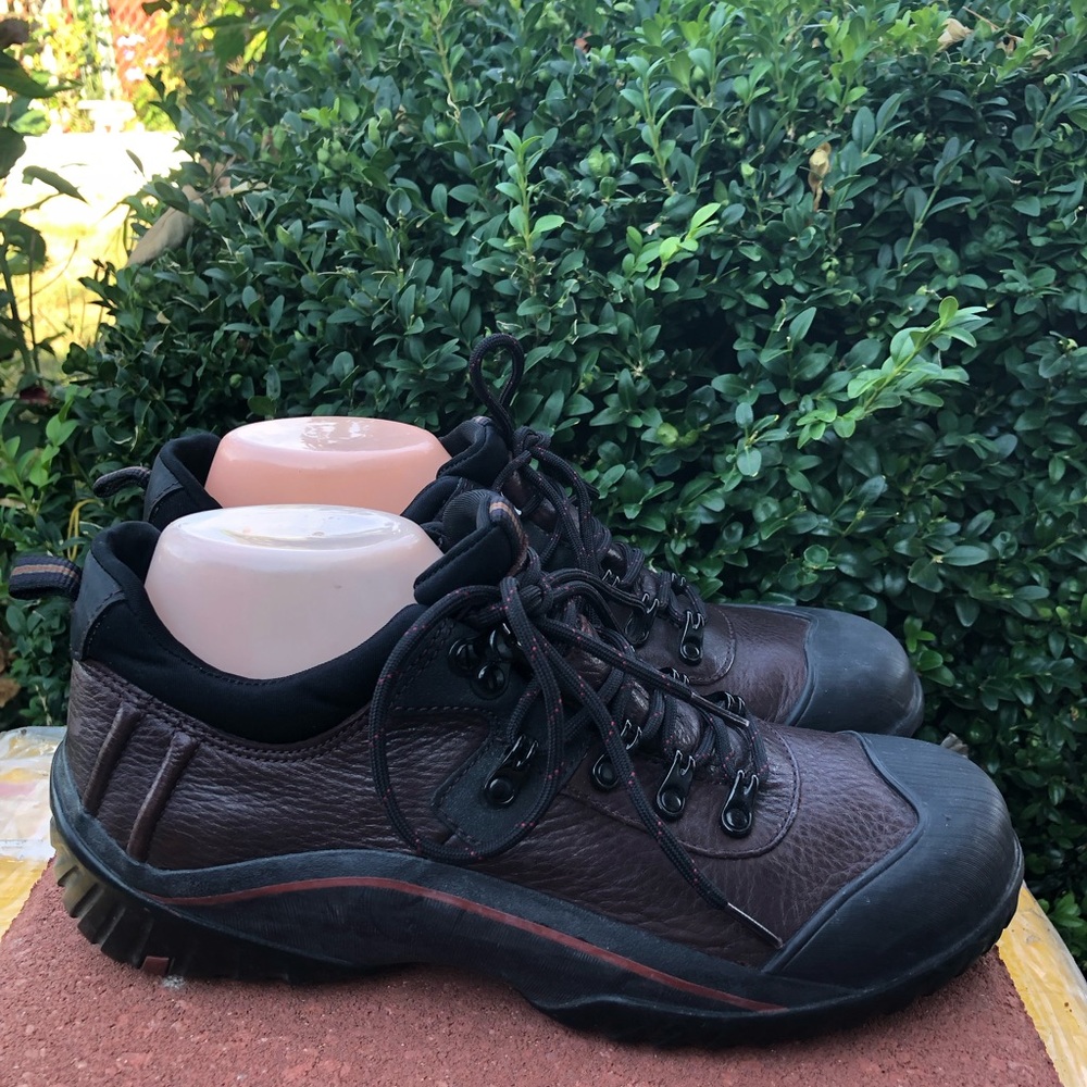 Clarks Muckers Womens Brown Lace-Up Waterproof Leather Rubber Utility Shoes Sz 9